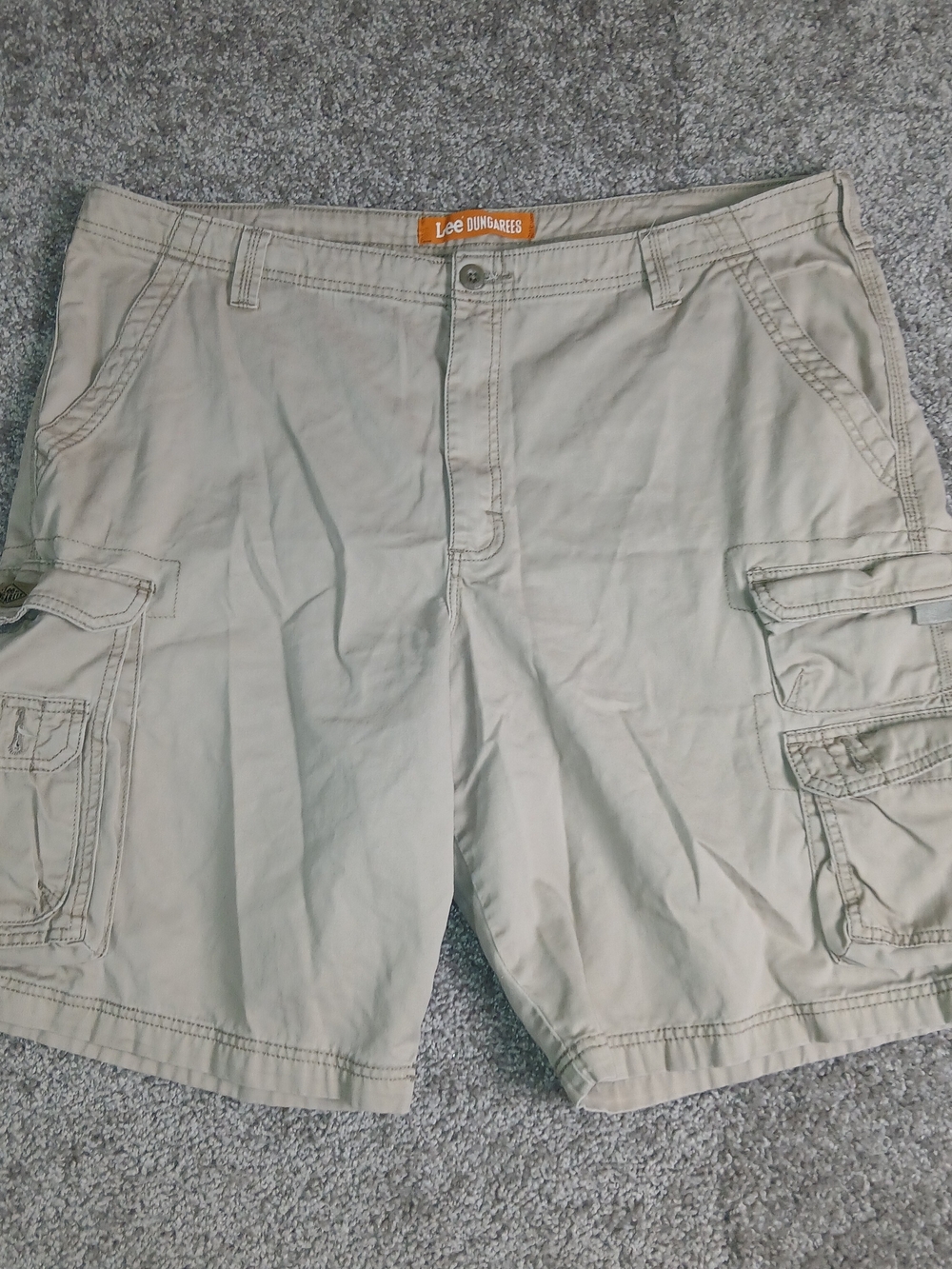 Lee Dungarees Beige Cargo Shorts Men's with Multiple Pockets Relaxed Outdoor- 42